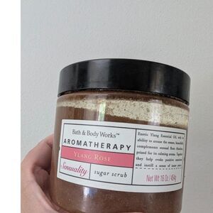 NEW rare Sealed Bath & Body Works Ylang Rose Aromatherapy Sugar Scrub 16 oz